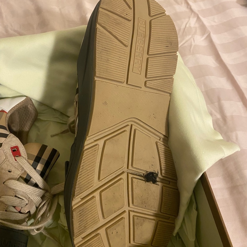 Burberry sneakers - Picture 12 of 13